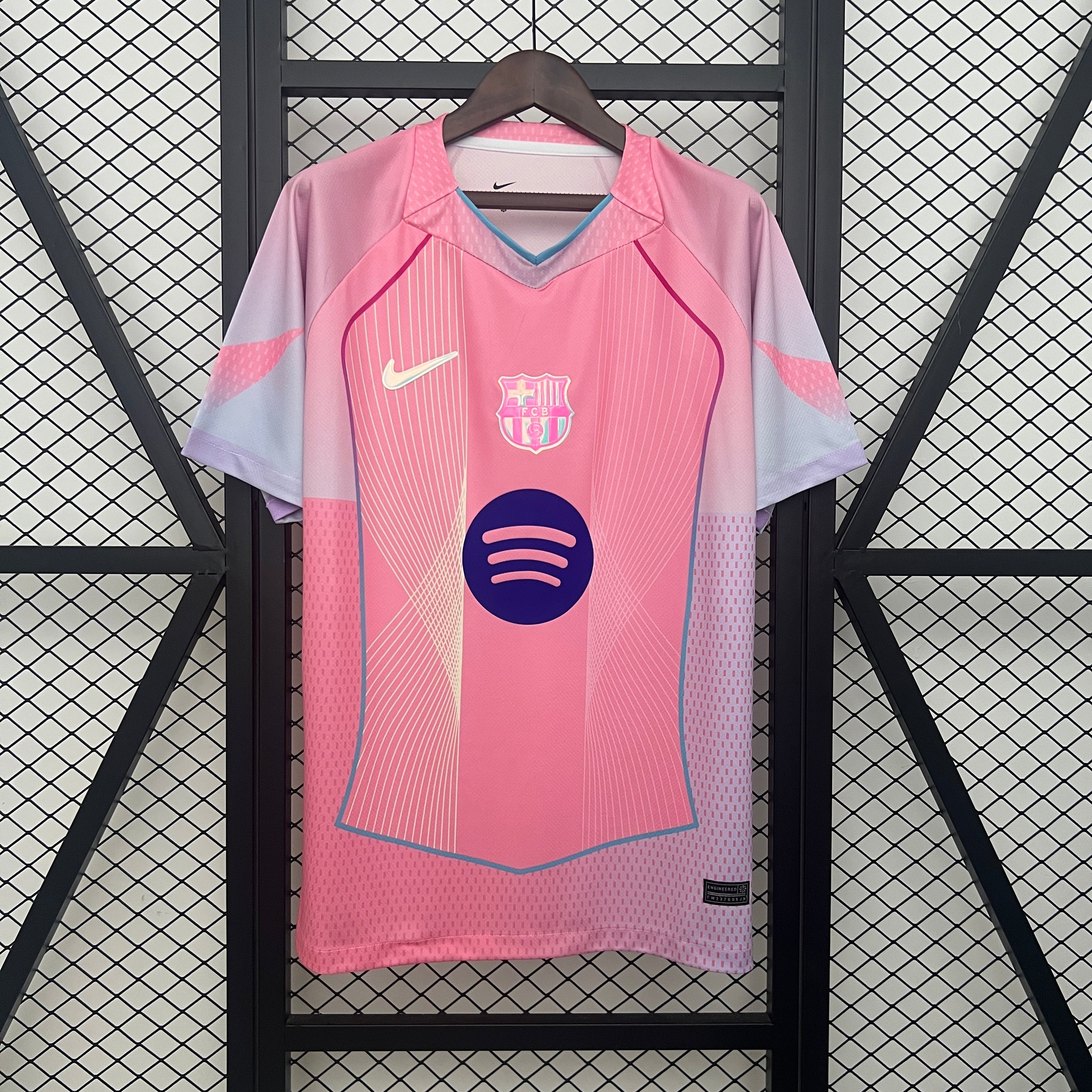 pink Barcelona speacial edition kit  (1:1)